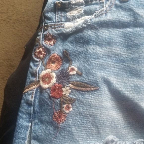Abercrombie & Fitch shorts - Picture 1 of 4